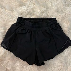 Black hottie hot lululemon shorts!!